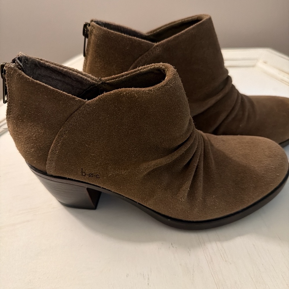 b.o.c. Women's Brown Ankle Booties